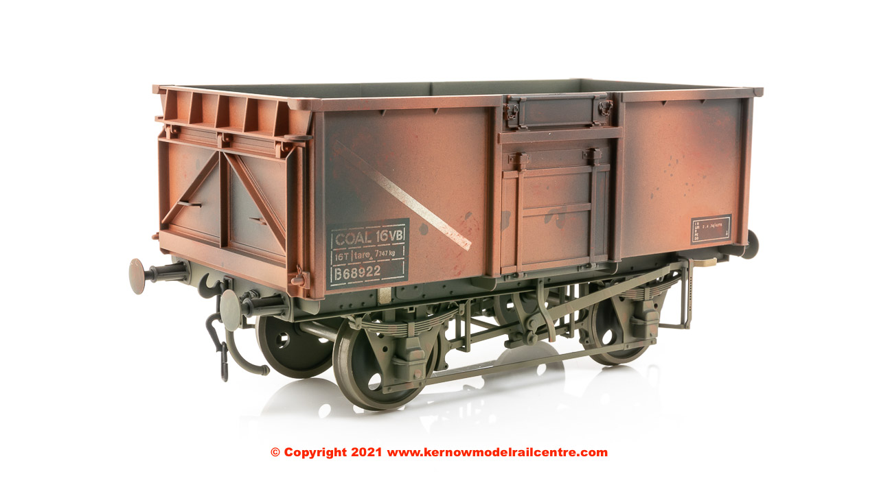 GM7410304 Dapol 16 Ton Mineral Wagon number 68922 - BR Bauxite - Weathered